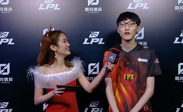 场上判罚引 场上判罚引