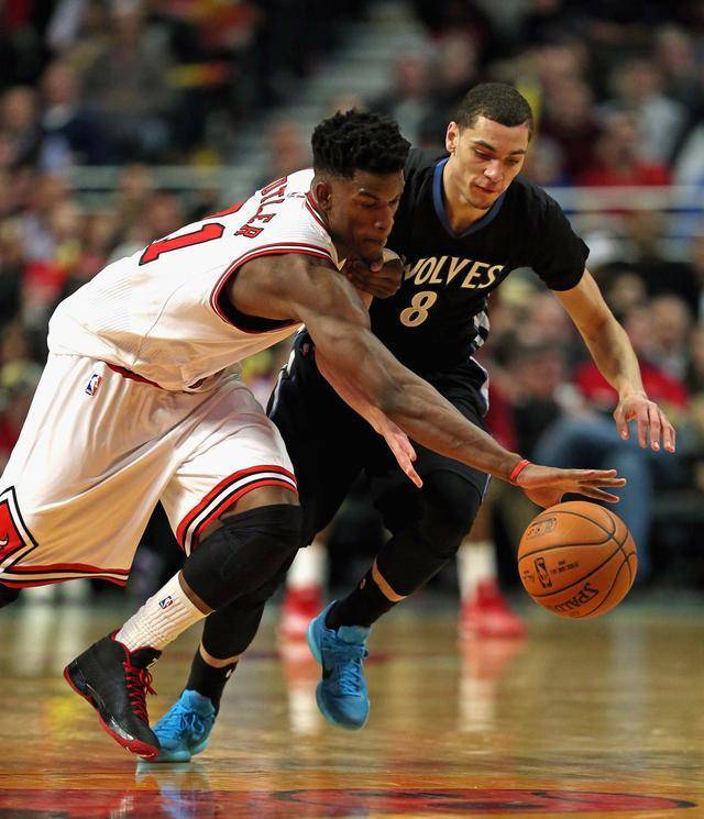 全场的焦点 全场的焦点