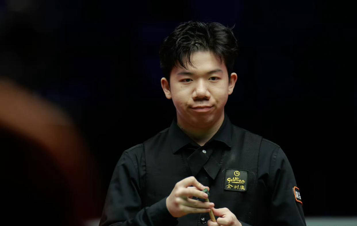 也折射出在 也折射出在