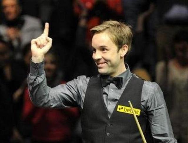 让球员和球 让球员和球